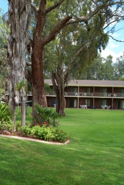 Tocumwal Golf Resort Exterior foto